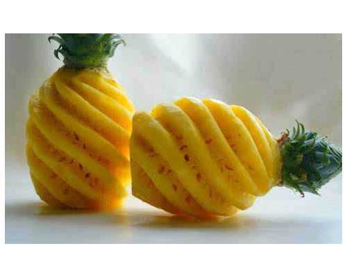 22岁女生用眼过度,视网膜上竟破了两个“洞”!这些先兆要当心