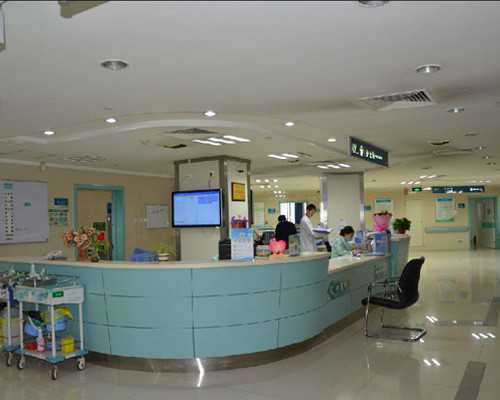 深圳代孕安全吗#深圳卵巢功能衰退能借卵怀孕吗