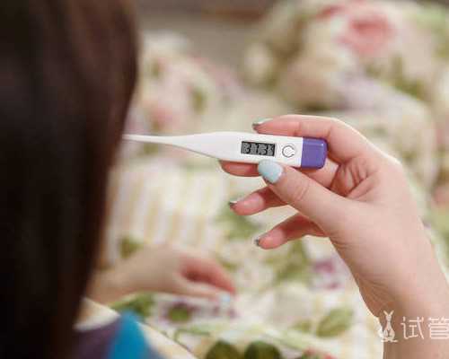 上海代孕生子:B超检查子宫前位,大4X4,0X3