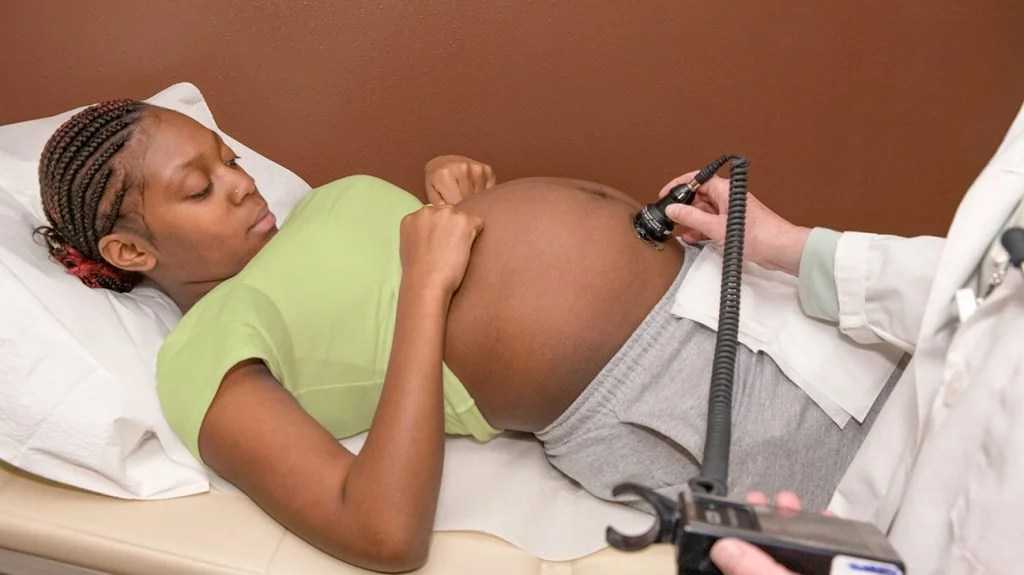 深圳代怀要和代怀人同房吗,北大深圳医院和中山泌尿做试管哪个费用更便宜？